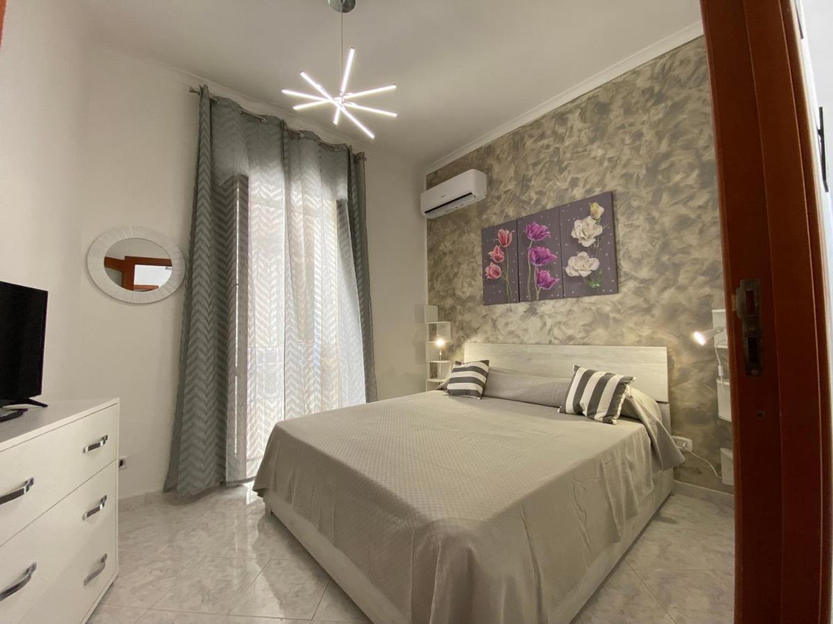 Sea&Sun Apartament Chiaia เนเปิลส์ ภายนอก รูปภาพ