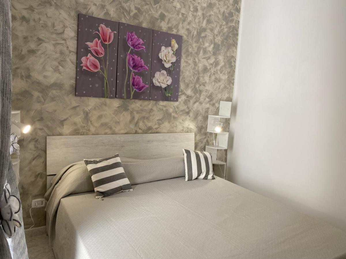 Sea&Sun Apartament Chiaia เนเปิลส์ ภายนอก รูปภาพ